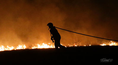 Interventions sur l'incendie après le feu d'artifice 