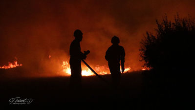 Interventions sur l'incendie après le feu d'artifice 