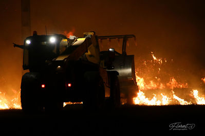 Interventions sur l'incendie après le feu d'artifice 