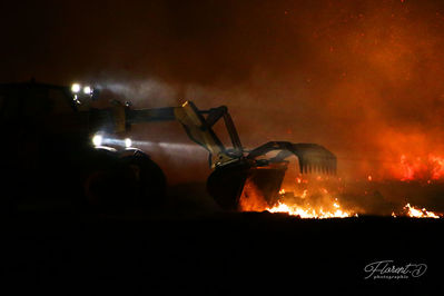 Interventions sur l'incendie après le feu d'artifice 