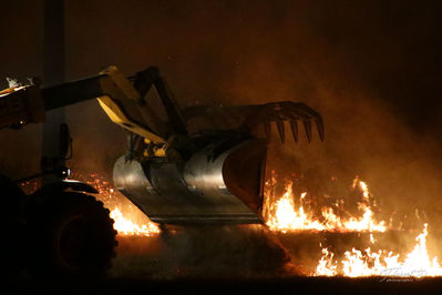 Interventions sur l'incendie après le feu d'artifice 